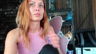 Karoline121 live cam on Cam4