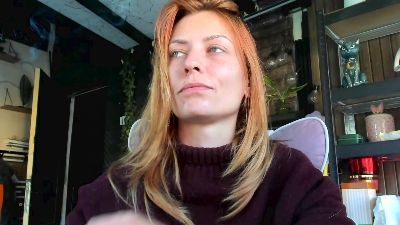 Karoline121 live cam on Cam4