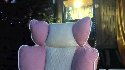 Karoline121 live cam on Cam4