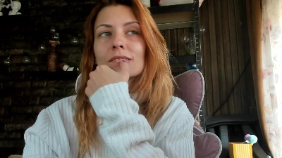 Karoline121 live cam on Cam4