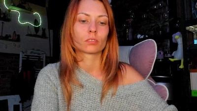 Karoline121 live cam on Cam4