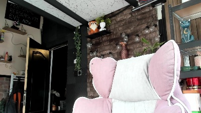 Karoline121 live cam on Cam4