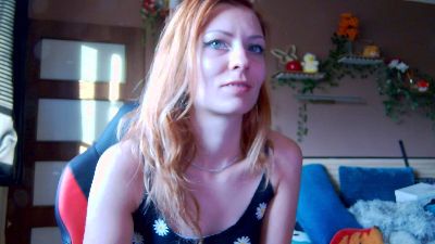 Karoline121 live cam on Cam4