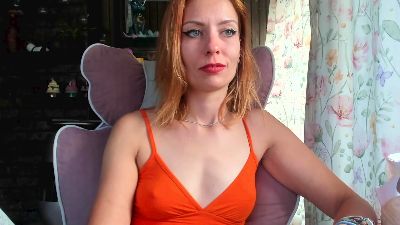 Karoline121 live cam on Cam4