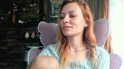 Karoline121 live cam on Cam4