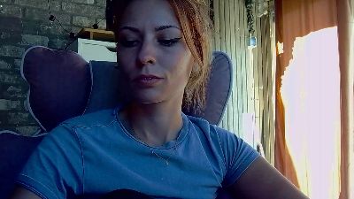 Karoline121 live cam on Cam4