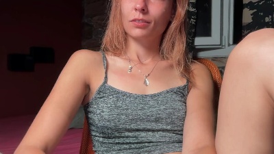 Karoline121 live cam on Cam4