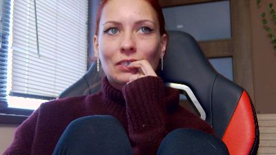 Karoline121 live cam on Cam4
