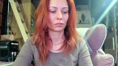 Karoline121 live cam on Cam4
