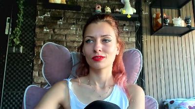 Karoline121 live cam on Cam4