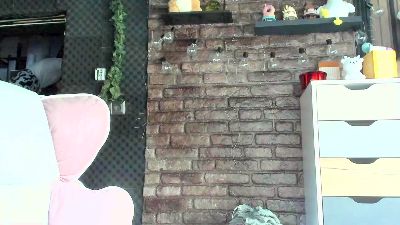 Karoline121 live cam on Cam4