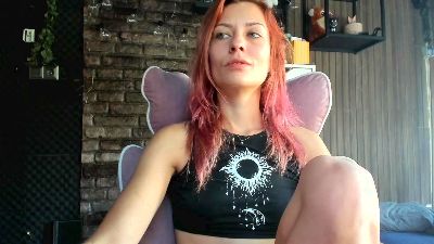 Karoline121 live cam on Cam4