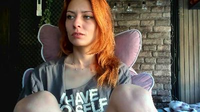 Karoline121 live cam on Cam4