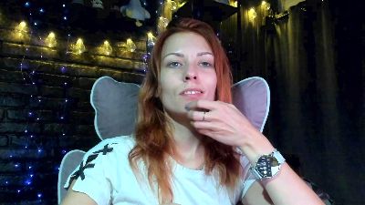 Karoline121 live cam on Cam4