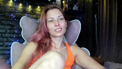 Karoline121 live cam on Cam4