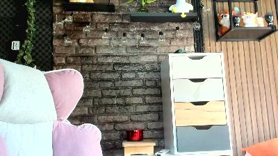 Karoline121 live cam on Cam4