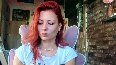 Karoline121 live cam on Cam4