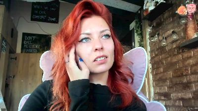 Karoline121 live cam on Cam4