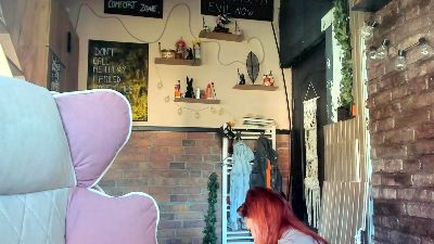 Karoline121 live cam on Cam4