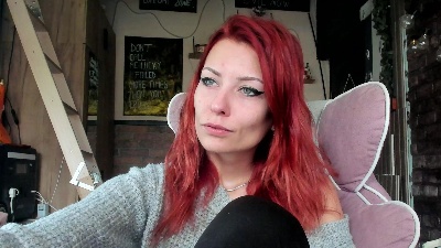 Karoline121 live cam on Cam4