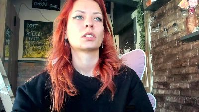 Karoline121 live cam on Cam4