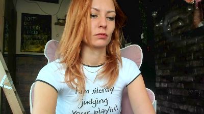 Karoline121 live cam on Cam4
