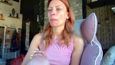 Karoline121 live cam on Cam4