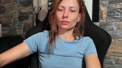 Karoline121 live cam on Cam4