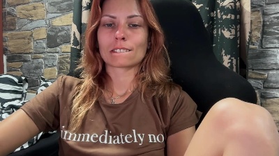 Karoline121 live cam on Cam4