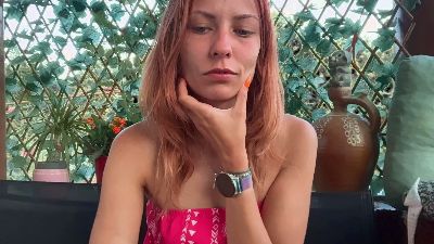 Karoline121 live cam on Cam4
