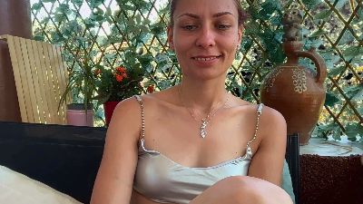 Karoline121 live cam on Cam4