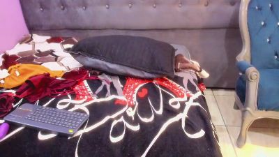 Karoline_066 live cam on Cam4