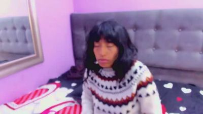 Karoline_066 live cam on Cam4