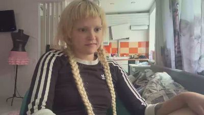 KaronKehres live cam on Cam4
