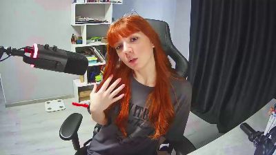 KarrenBrevo live cam on Cam4