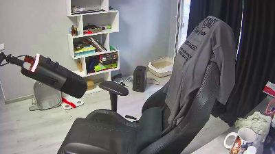 KarrenBrevo live cam on Cam4