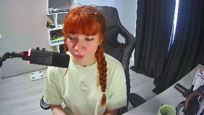 KarrenBrevo live cam on Cam4