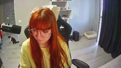 KarrenBrevo live cam on Cam4