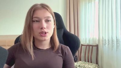 KarriJeltema live cam on Cam4