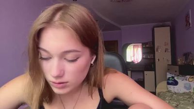 KarriJeltema live cam on Cam4