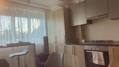 KarriJeltema live cam on Cam4