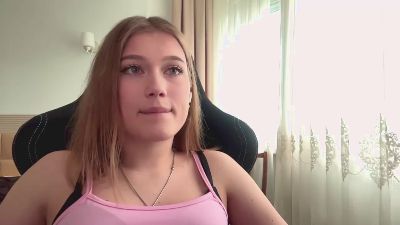 KarriJeltema live cam on Cam4