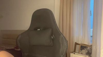 KarriJeltema live cam on Cam4