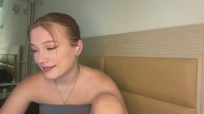 KarriJeltema live cam on Cam4
