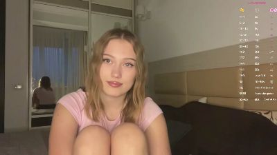 KarriJeltema live cam on Cam4
