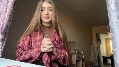 KarrieLallo live cam on Cam4