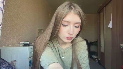 KarrieLallo live cam on Cam4