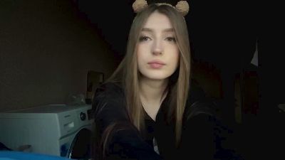 KarrieLallo live cam on Cam4