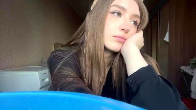 KarrieLallo live cam on Cam4