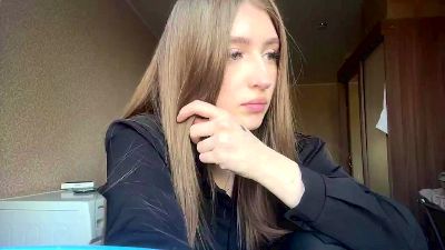 KarrieLallo live cam on Cam4